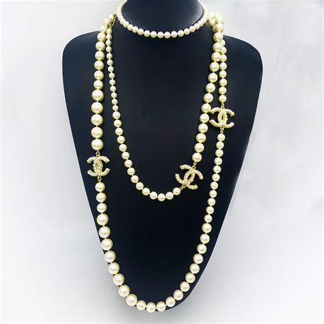 chanel pearl necklace with flowers 5|Chanel pearl necklace price list.